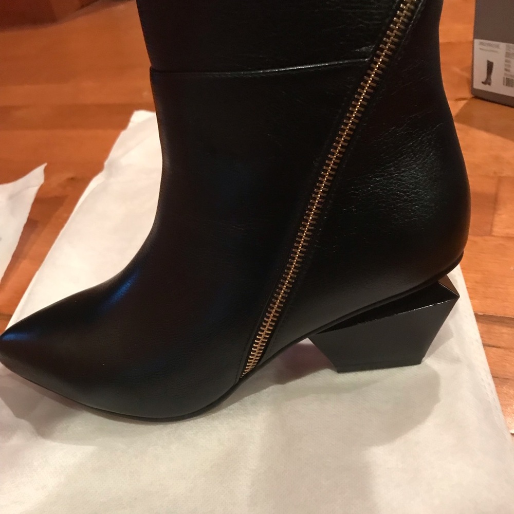 Boots - Picture 2 of 7